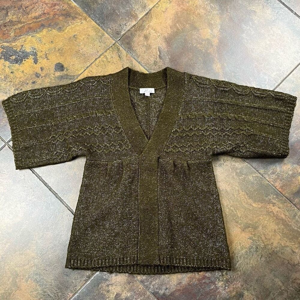 Violet Short Sleeve V-neck Green Sweater Medium - Picture 5 of 11